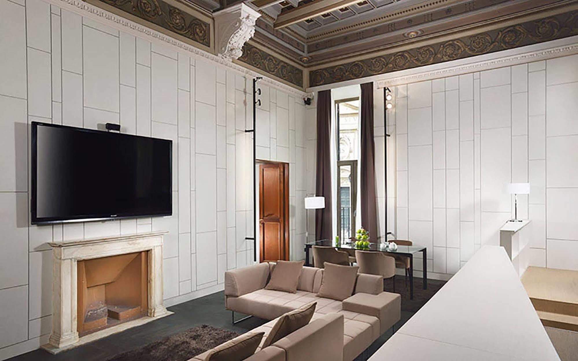 Piazza Del Gesu' Luxury Suites Rom Exterior foto